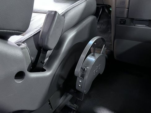 Used 2011 Honda Odyssey EX-L image 25