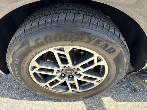 Certified 2025 Ford Expedition Active RWD image 13
