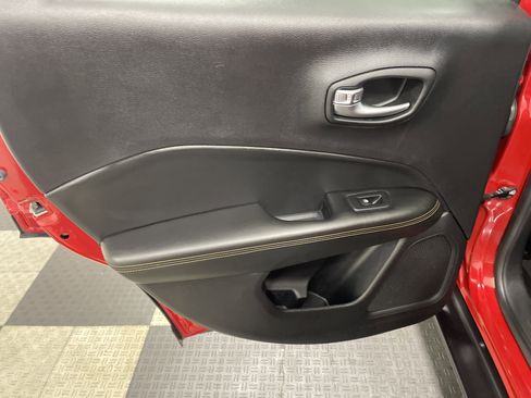 Used 2019 Jeep Compass Limited AWD/4WD image 15