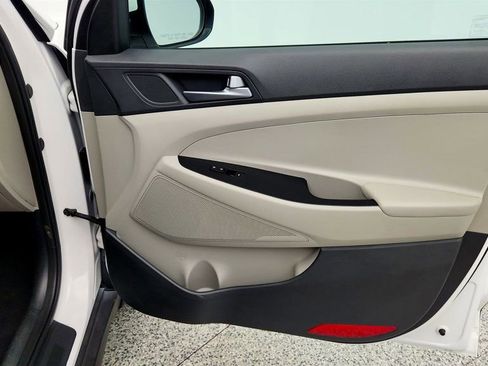 Used 2016 Hyundai Tucson SE FWD image 25