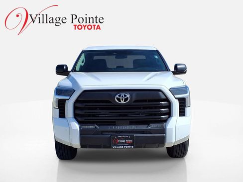 Used 2023 Toyota Tundra SR5 w/ SR5 Convenience Package image 10
