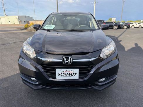 Used 2017 Honda HR-V EX image 3