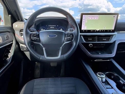 Used 2025 Ford Explorer ST-Line w/ Premium Package RWD image 10