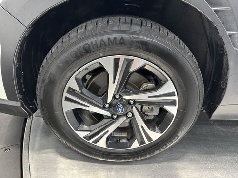 Used 2024 Subaru Crosstrek 2.0i Premium AWD/4WD image 9