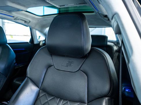 Used 2020 Audi S8 L image 36