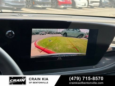 Used 2025 Buick Envista Sport Touring w/ Convenience I Package FWD image 16