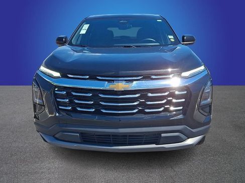 Used 2025 Chevrolet Equinox LT FWD image 2
