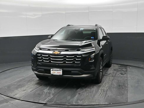 Used 2025 Chevrolet Equinox LT w/ Convenience Package II image 5