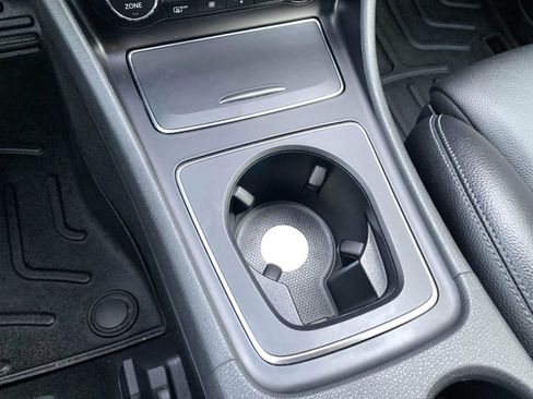 Used 2020 Mercedes-Benz GLA 250 4MATIC image 29