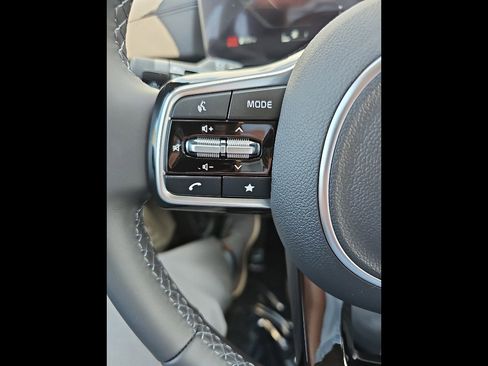 New 2026 Kia Carnival SX image 15