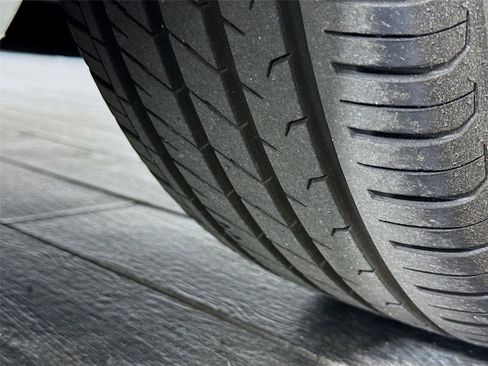 Used 2018 Tesla Model 3 Long Range image 33