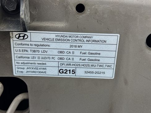 Used 2018 Hyundai Santa Fe Sport w/ 2.4L Value Package 02 image 19