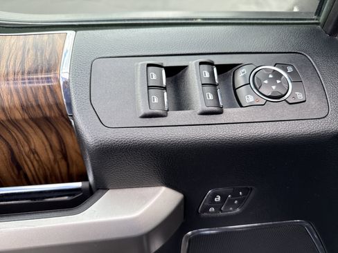 Used 2019 Ford F150 Lariat AWD/4WD image 15