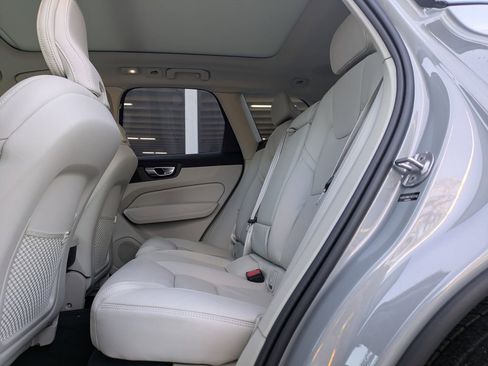 New 2026 Volvo XC60 B5 Ultra w/ Protection Package Premier AWD/4WD image 4