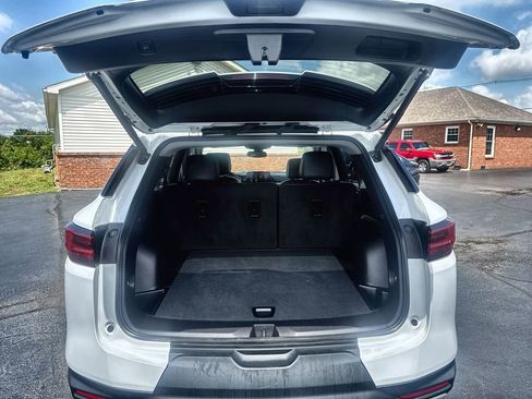Used 2024 Chevrolet Blazer LT FWD image 22