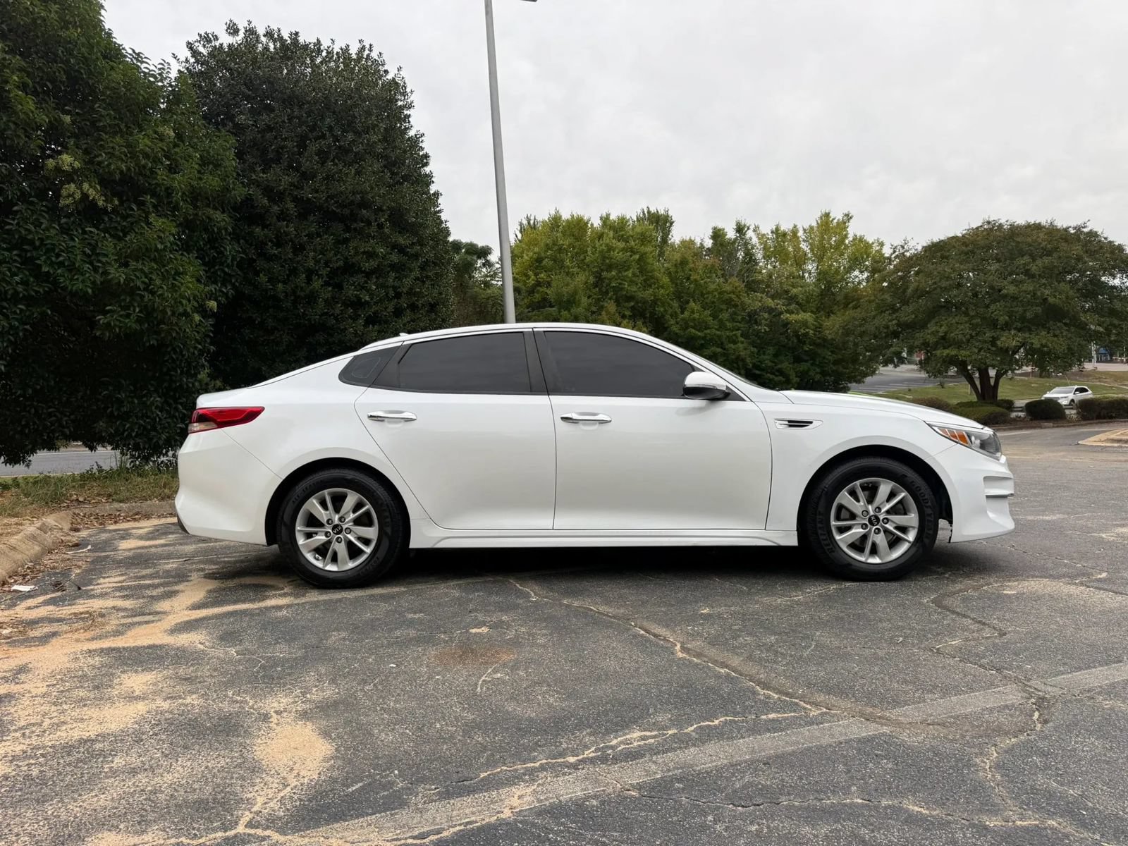Used 2018 Kia Optima LX FWD image 5