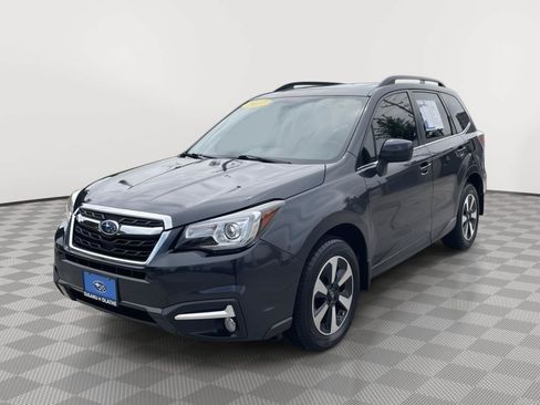 Used 2017 Subaru Forester 2.5i Limited AWD/4WD image 11