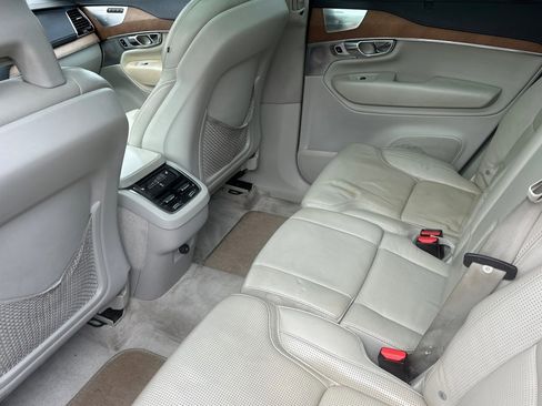 Used 2016 Volvo XC90 T6 Inscription w/ Vision Package AWD/4WD image 29