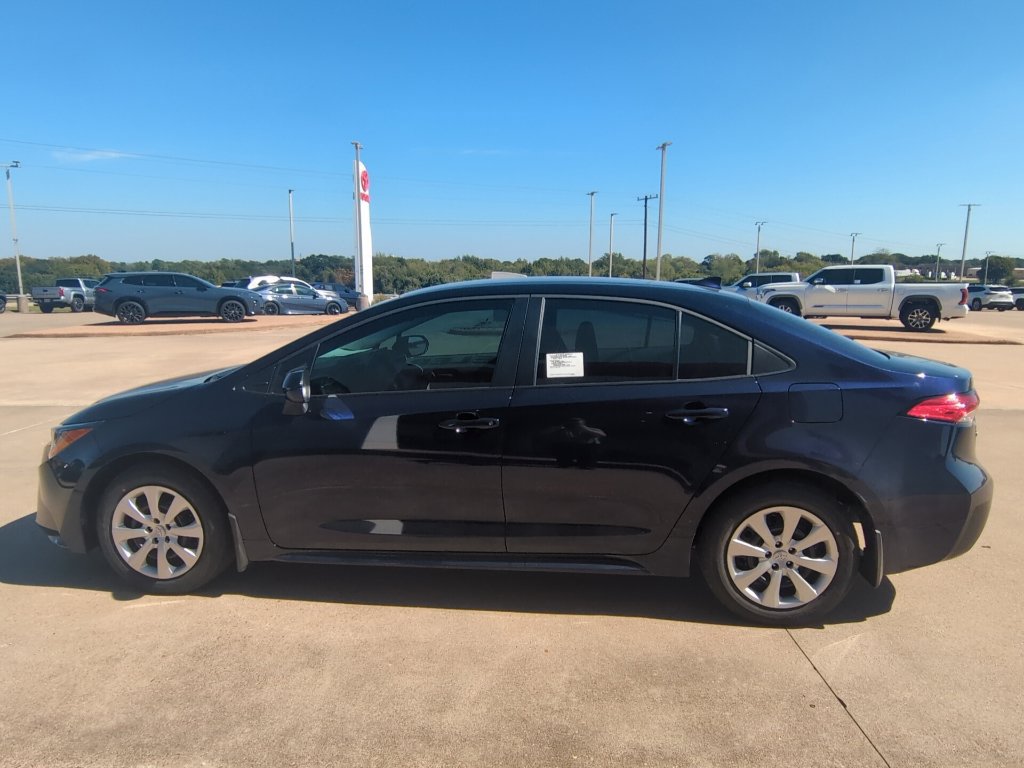 New 2027 Toyota Corolla LE FWD image 3