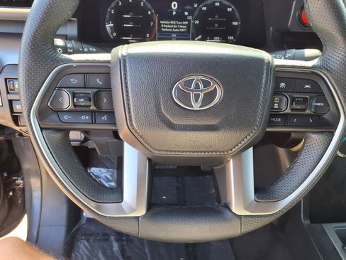 Certified 2025 Toyota Tacoma TRD Off-Road AWD/4WD image 19