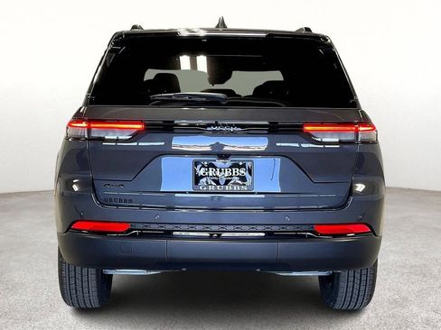 New 2025 Jeep Grand Cherokee Altitude image 7