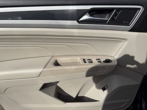 Used 2021 Volkswagen Atlas SEL Premium image 16