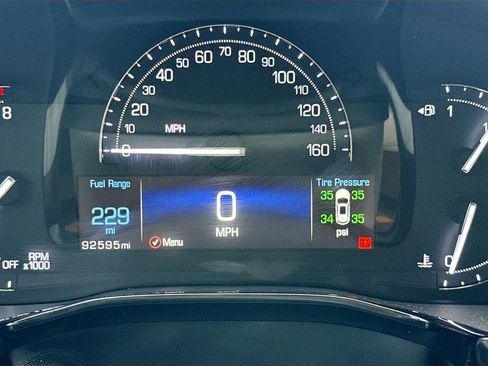 Used 2018 Cadillac XT5 Luxury w/ Driver Awareness Package FWD image 13