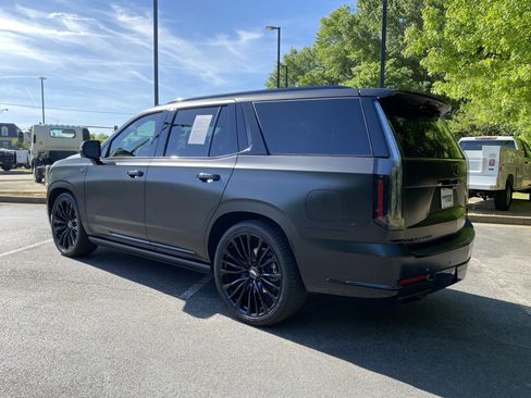 Used 2026 Cadillac Escalade Sport w/ Touring Package AWD/4WD image 7