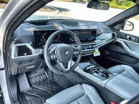 New 2026 BMW X5 sDrive40i w/ Premium Package image 12