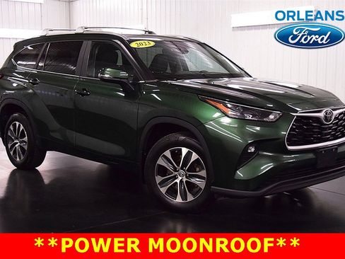 Used 2023 Toyota Highlander XLE image 1