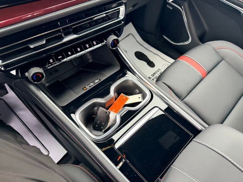 New 2026 Chevrolet Traverse RS w/ LPO, Floor Liner Package FWD image 20