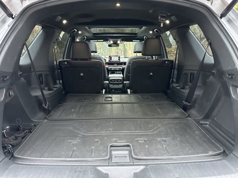 Used 2024 Honda Pilot TrailSport image 24