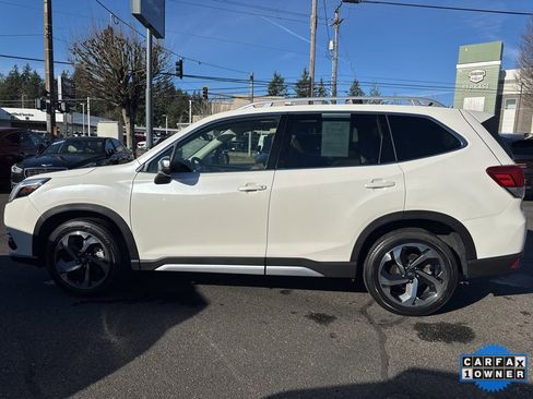 Used 2023 Subaru Forester Touring image 4