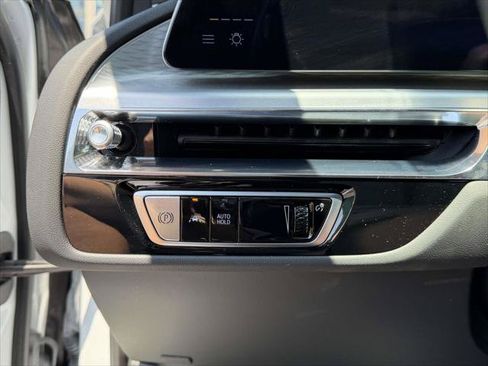 Used 2025 Cadillac Lyriq Luxury AWD/4WD image 23