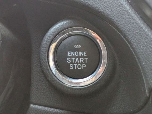 Used 2022 Subaru Ascent Limited w/ Technology Package image 17