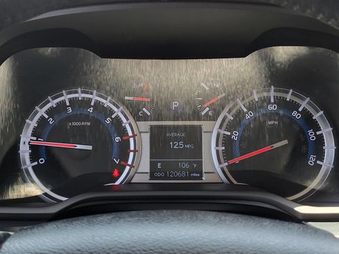 Used 2018 Toyota 4Runner Limited AWD/4WD image 32