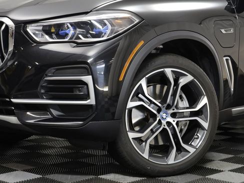 Certified 2023 BMW X5 xDrive45e w/ Executive Package AWD/4WD image 3