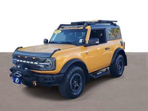 Used 2021 Ford Bronco Badlands image 2