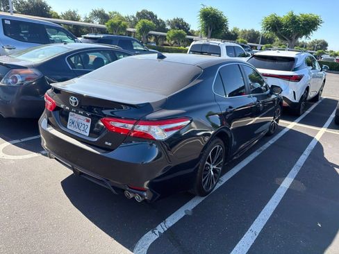 Certified 2020 Toyota Camry SE w/ Carpet Mat Package FWD image 6
