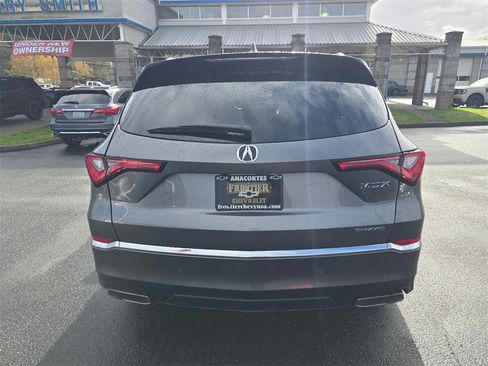 Used 2023 Acura MDX SH-AWD w/ Advance Package image 5