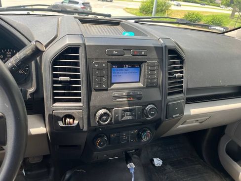 Used 2018 Ford F150 XL w/ Equipment Group 101A Mid RWD image 7