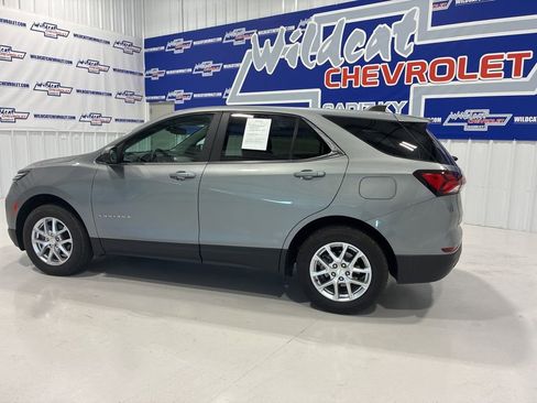 Used 2024 Chevrolet Equinox LT AWD/4WD image 3