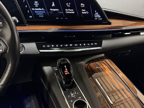 Used 2023 Cadillac Escalade ESV Luxury AWD/4WD image 14