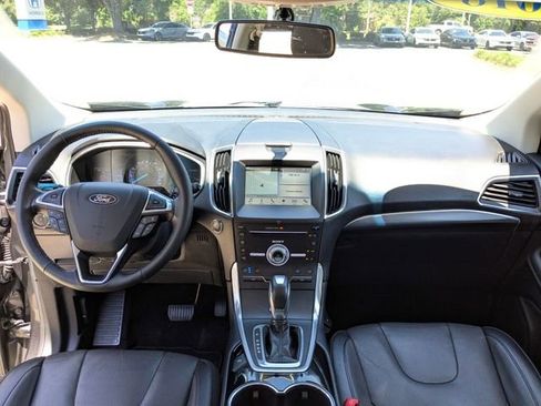 Used 2018 Ford Edge Titanium w/ Equipment Group 301A FWD image 14