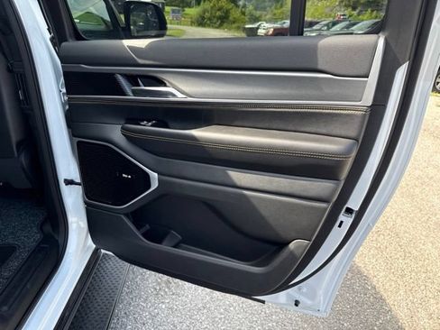 New 2026 Jeep Grand Wagoneer L 4WD image 27