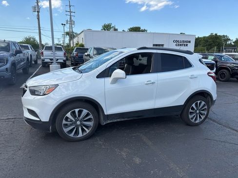 Used 2022 Buick Encore Preferred w/ Safety Package FWD image 5