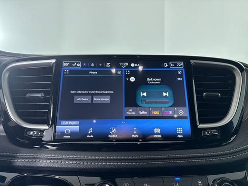 New 2026 Chrysler Pacifica Select AWD/4WD image 18