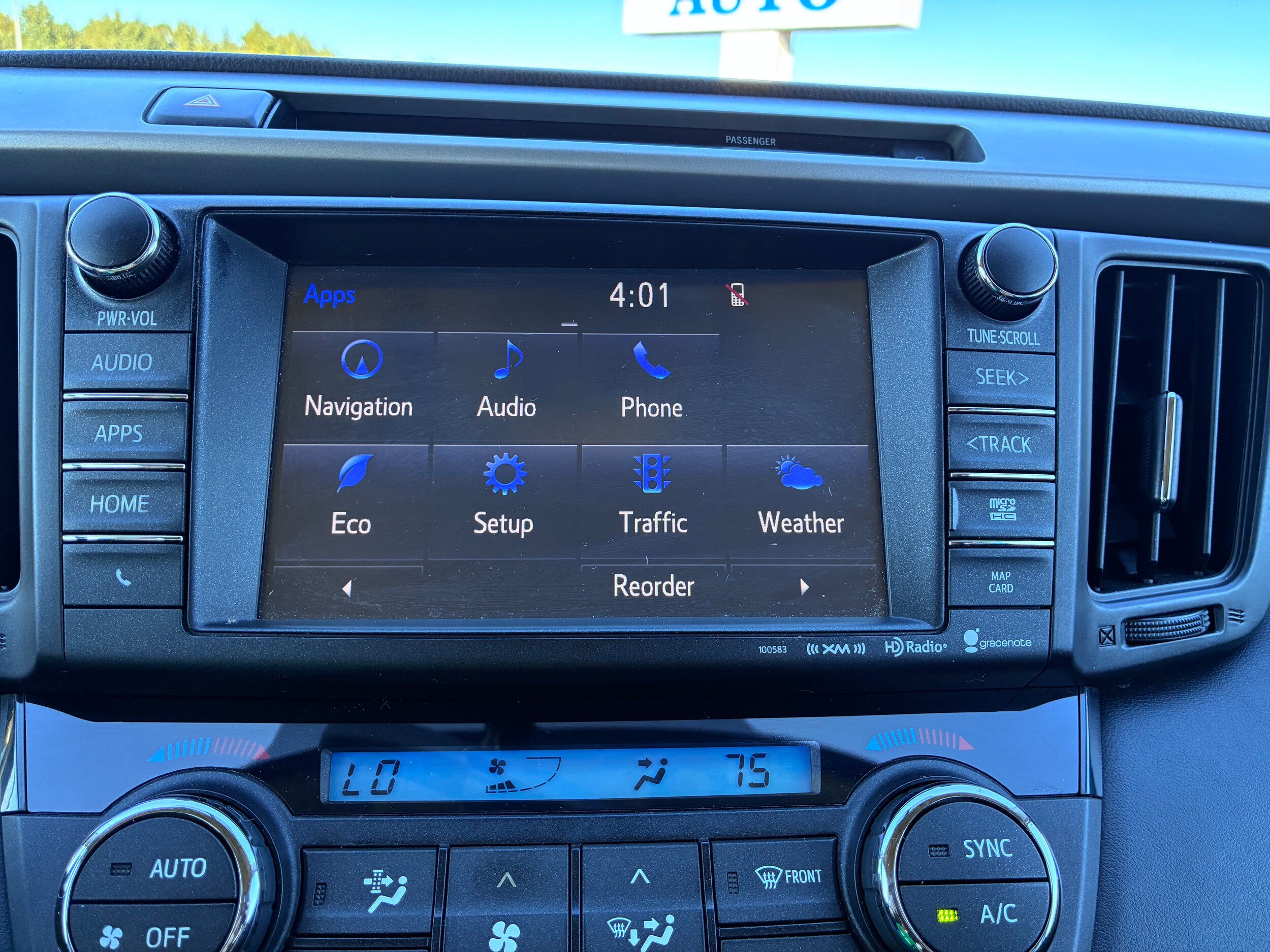 Used 2016 Toyota RAV4 XLE AWD/4WD image 11