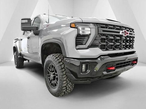 Used 2024 Chevrolet Silverado 2500 ZR2 w/ Technology Package AWD/4WD image 41