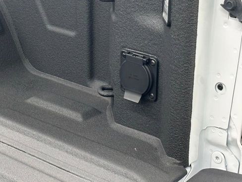 Used 2024 GMC Sierra 1500 Pro w/ Pro Value Package image 10